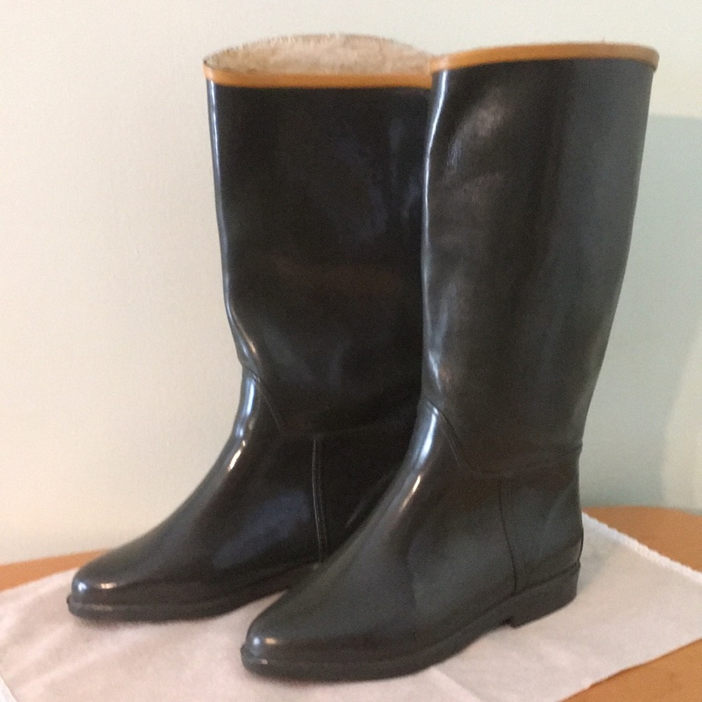 Wool lined rubber boots